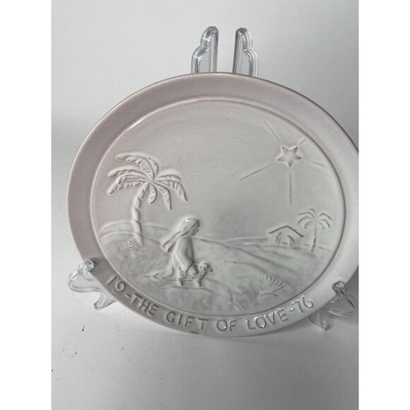 Frankoma 1976 Gift of Love XMas Plate - Picture 7 of 11